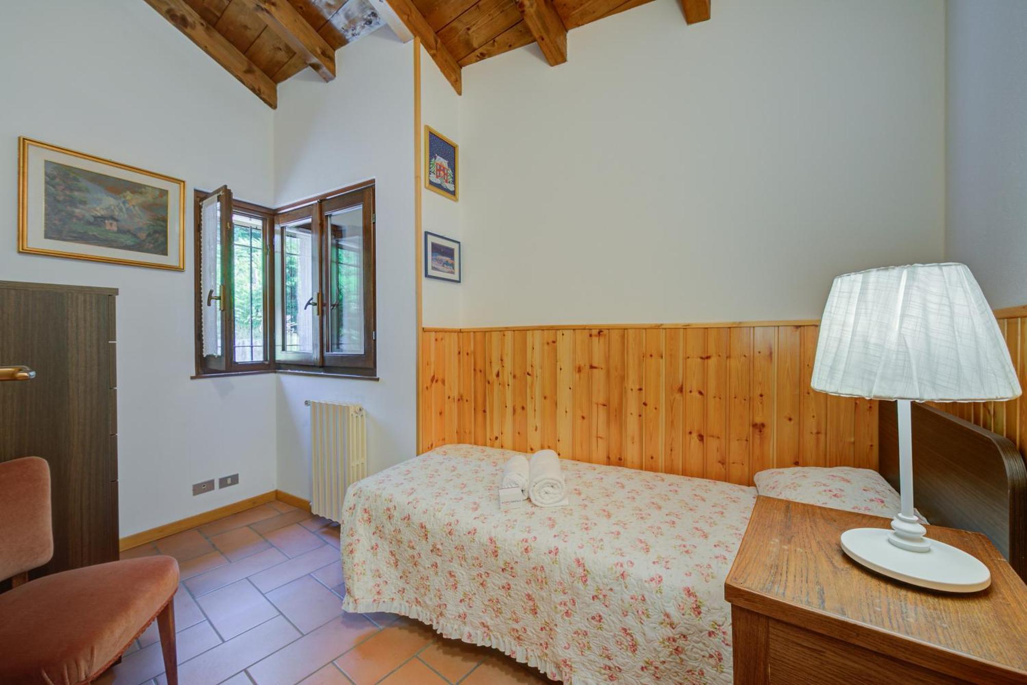 Villa Il Castagno Few Min From Beach - Happy Rentals 카스텔베카나 외부 사진